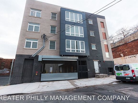2nd image of 1228 W College Ave Unit 4