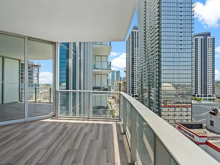 851 NE 1st Ave #1506 — Photo 32