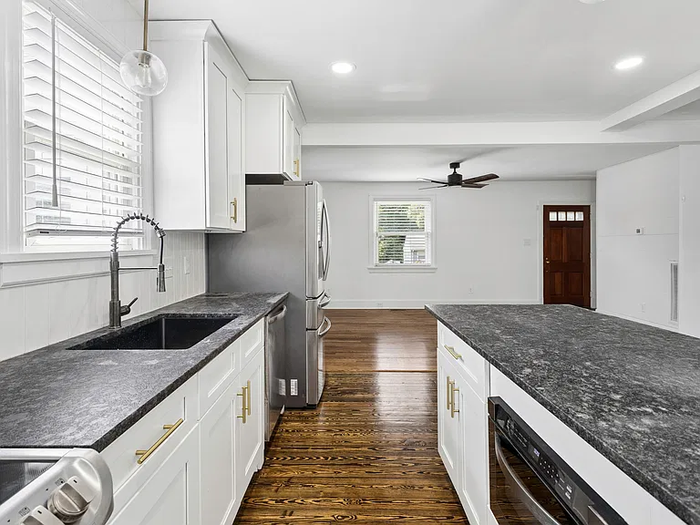 2307 Rawlings Ct — Photo 20