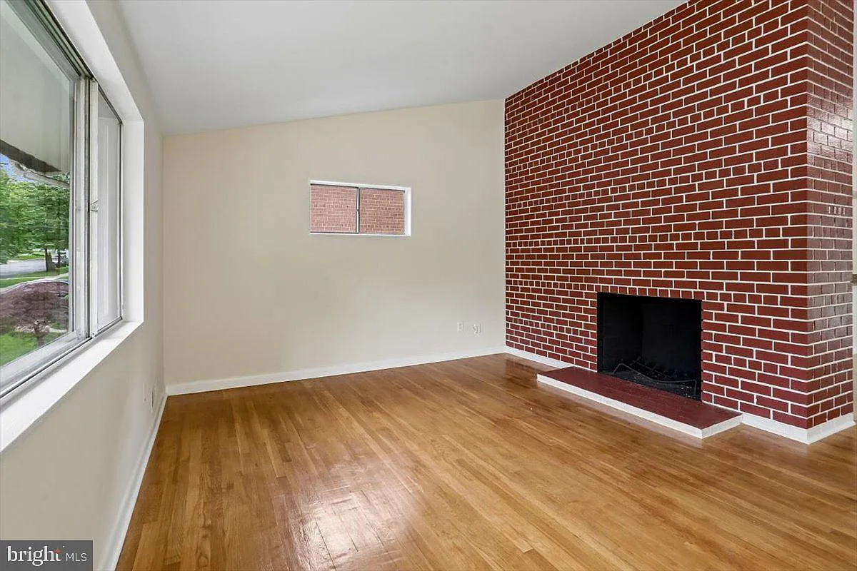 Building Photo - 901 Kenbrook Dr