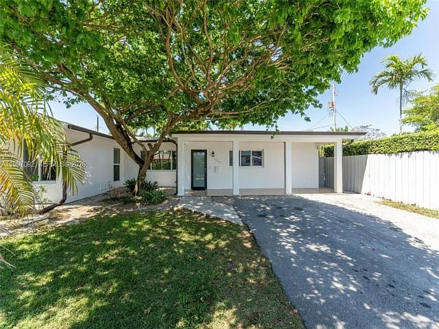 12001 SW 41st Dr — Photo 2
