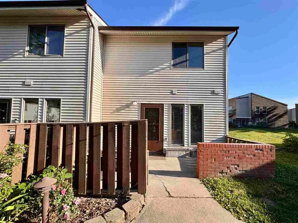 480 Samoa Dr, Iowa City, IA 52246