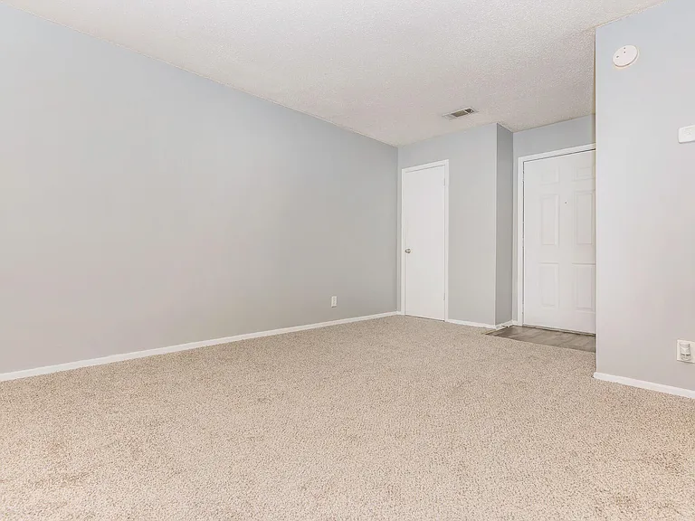 Sunridge Apartments — Photo 21