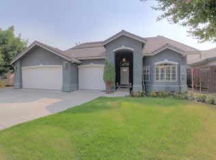 807 Coventry Ave, Clovis, CA 93611