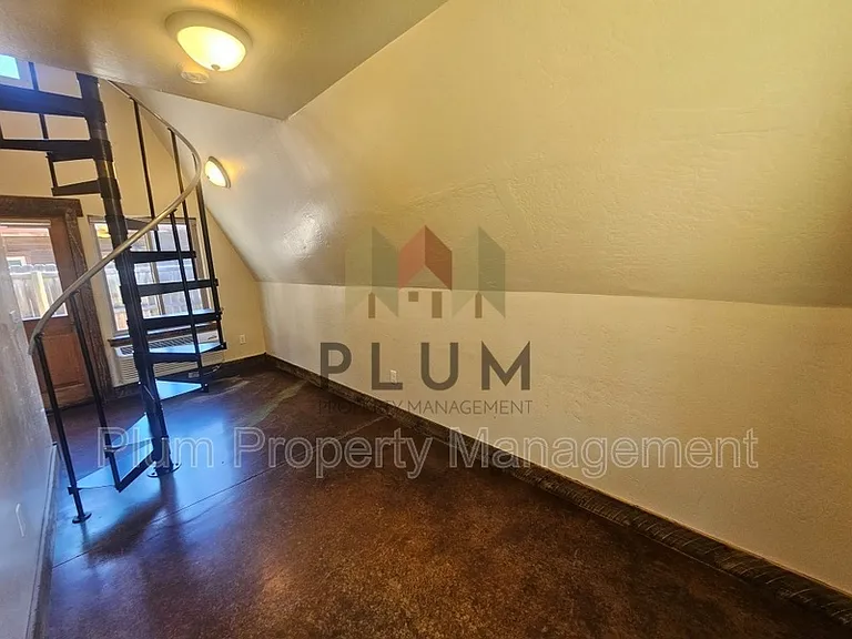 213 Sommers St #1-A — Photo 12