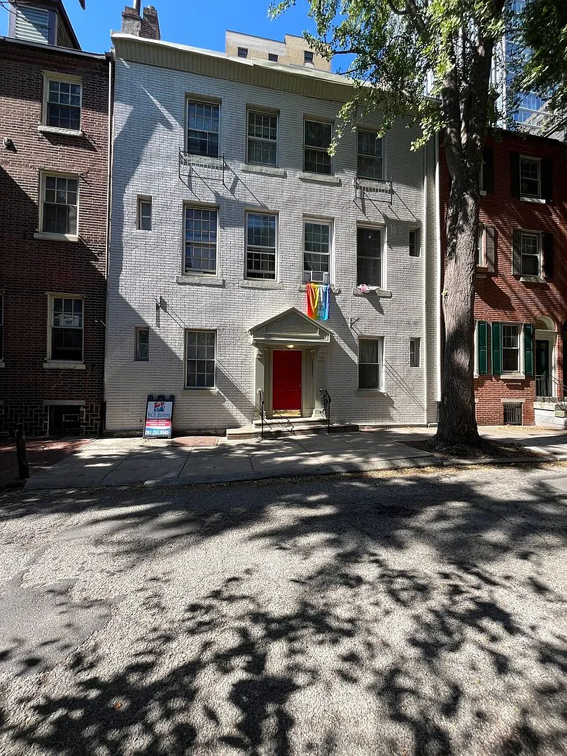 330-332 S. Juniper St — Photo 1