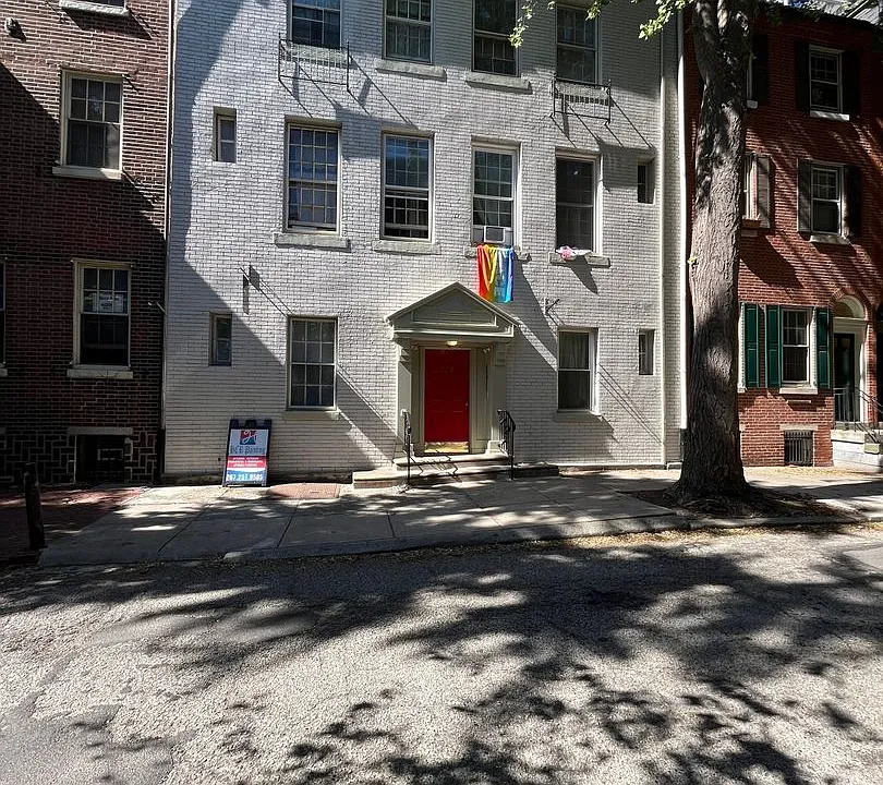 330-332 S. Juniper St