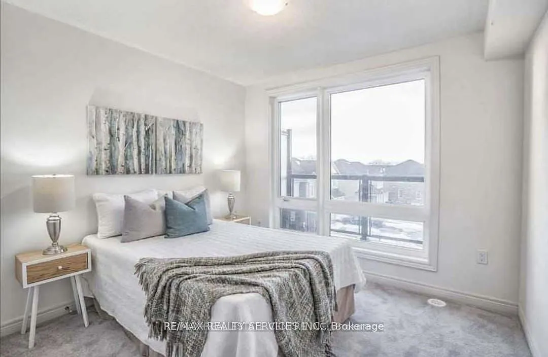 3 bed, $3,000 — Photo 1