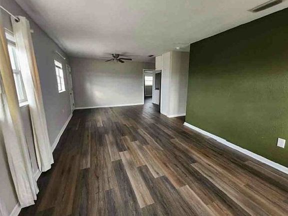 Additional Living Room