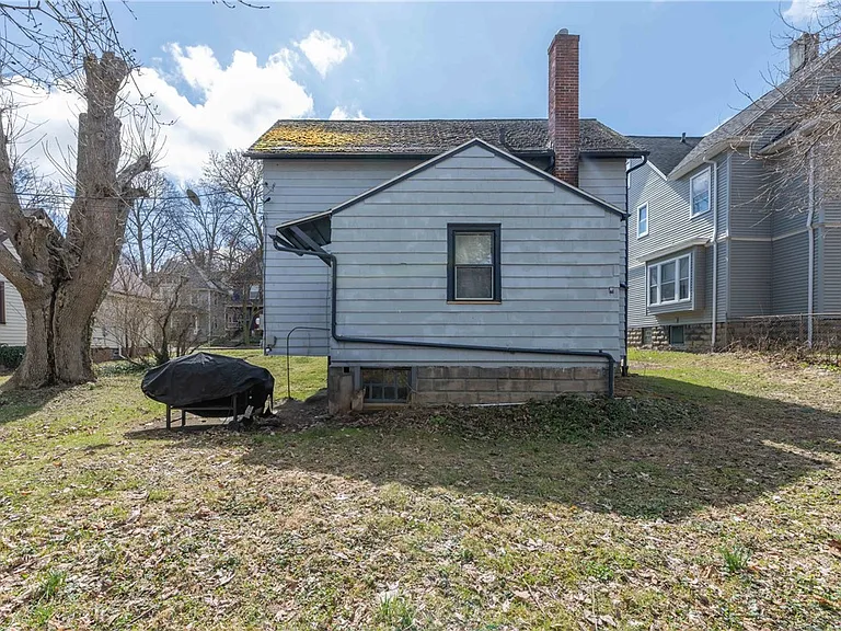 54 Sanford St #A — Photo 26