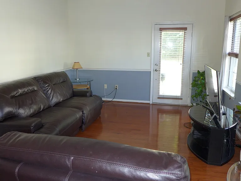 1426 Nutwood Ct — Photo 5