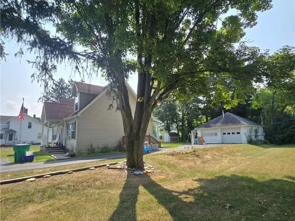 328 E Franklin St, Horseheads, NY 14845