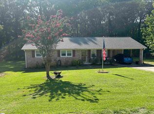 66 Skyland Dr, Clinton, SC 29325