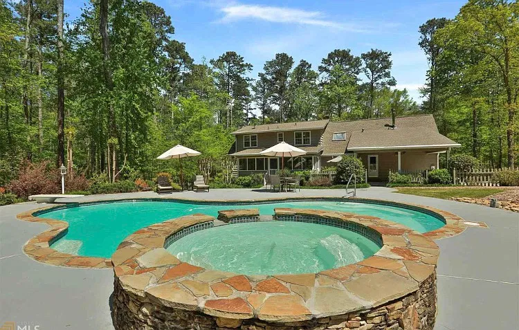3 bed, 3230 sqft, $3,000 — Photo 4