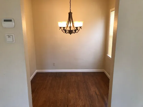 230-242 N Glenn Ave, Fresno, CA 93701