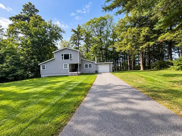 105 Oakwood Drive, South Burlington, VT 05403