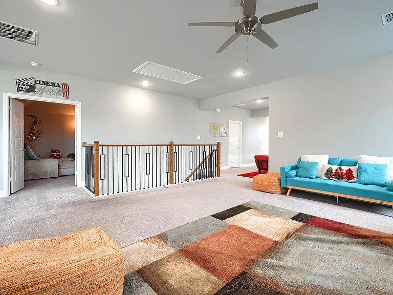 2446 Bainbridge Dr — Photo 18