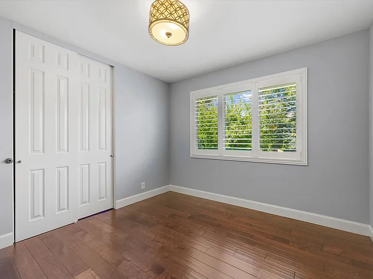 2464 Aram Ave — Photo 14
