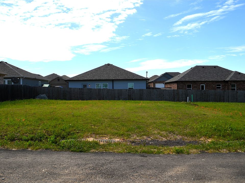2nd image of 307 Rike Rd