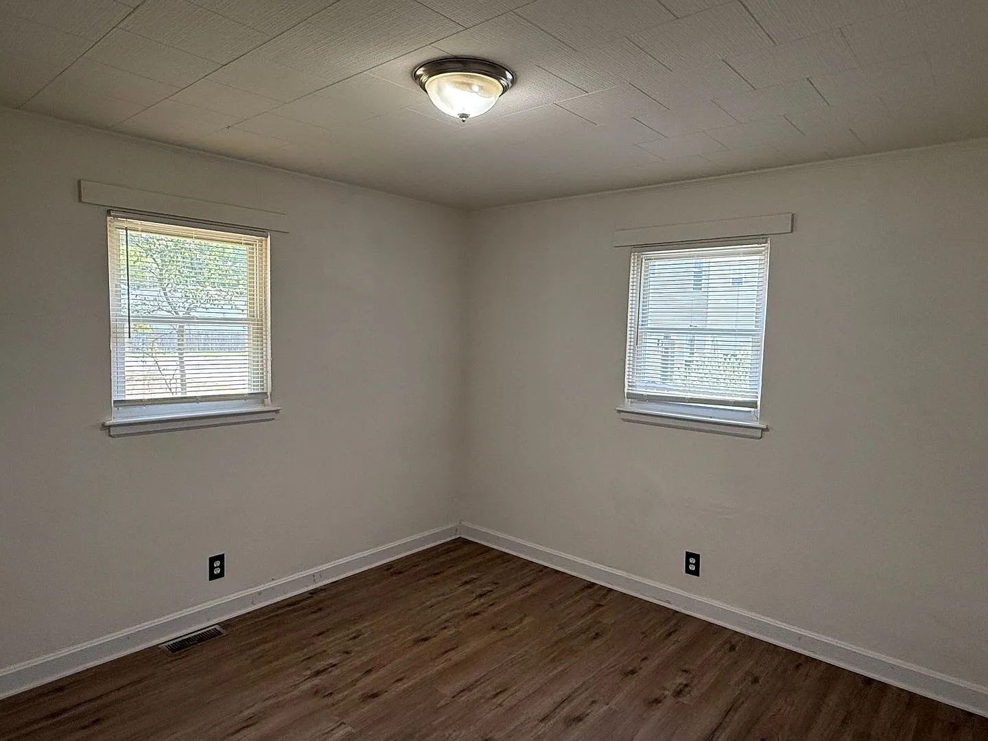 6009 Monteith Drive — Photo 4