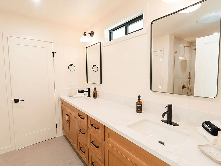 10461 Shadyridge Dr — Photo 19