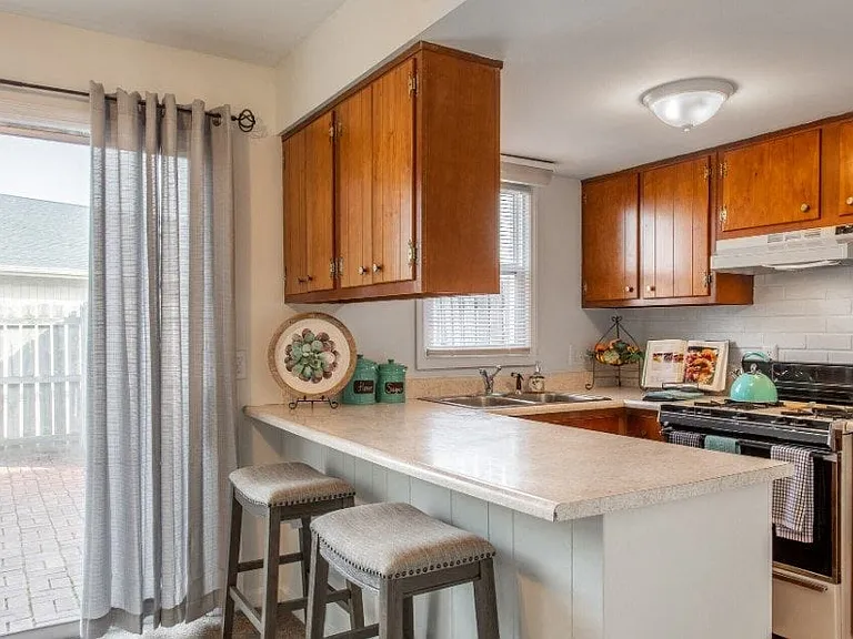 Yorktown Colony Apartments — Photo 21