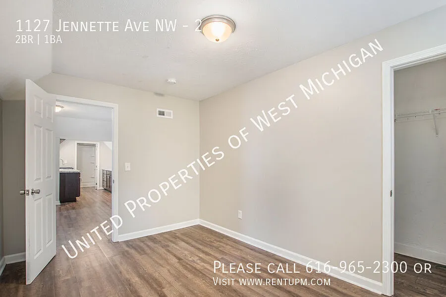 Available Now | Cozy Upper 2 Bedroom, 1 Bathroom Upper Level Apartment | Updated Kitchen with Sta... — Photo 4