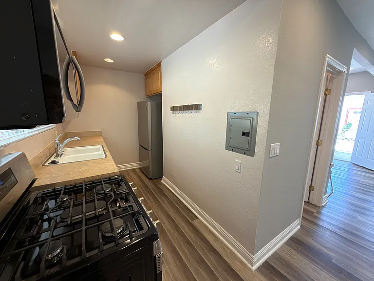 418 E La Veta Ave — Photo 11