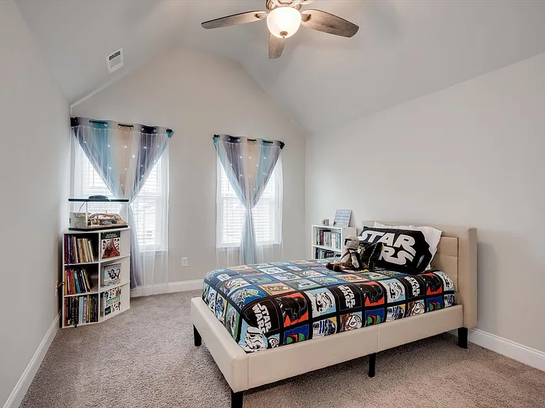 707 Navan Ln — Photo 29