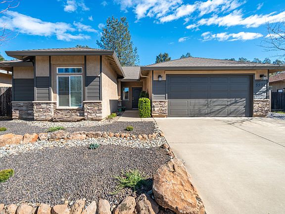 2nd image of 5571 Muir Peak Rd