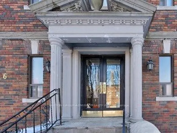 166 Eastbourne Ave #40, Toronto, ON M5P 2G6