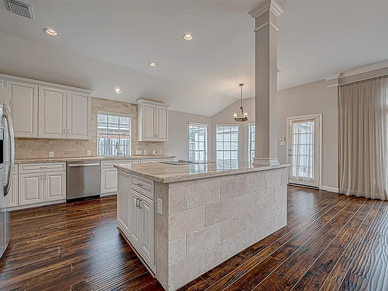5410 Portage Rock Ln — Photo 21