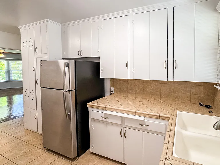 13208 Riverside Dr #1/2 — Photo 6