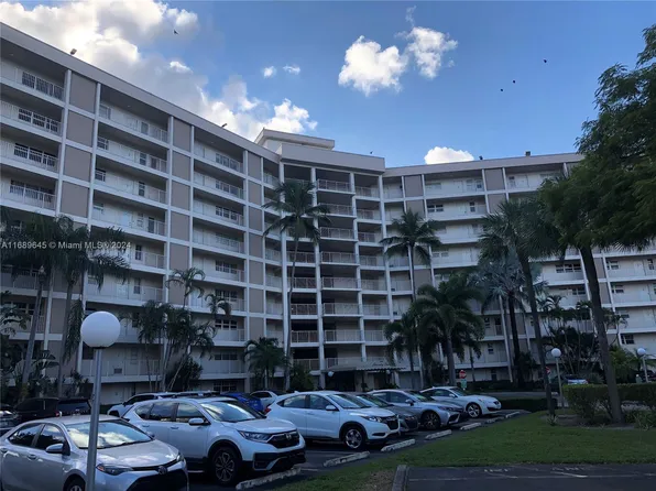 2681 S Course Dr APT 511, Pompano Beach, FL 33069