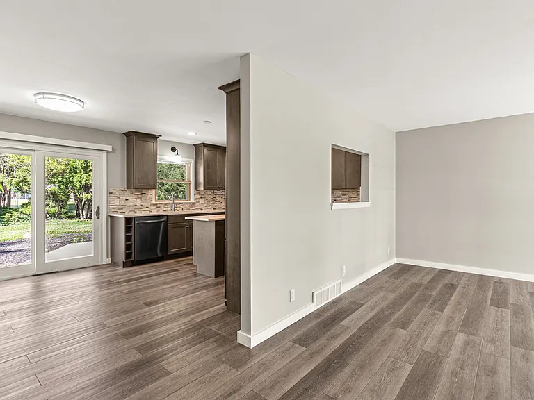N58W18330 Juniper Ln — Photo 5