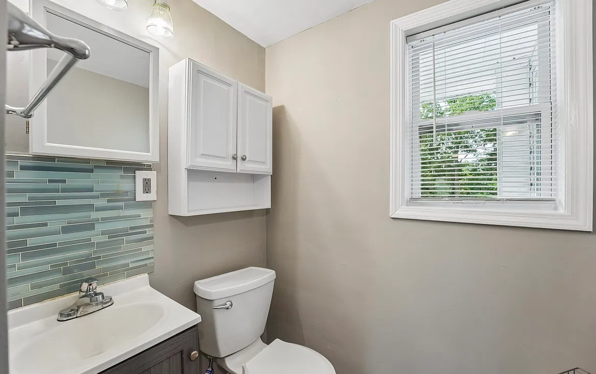 2 bed, 711 sqft, $1,000 — Photo 2