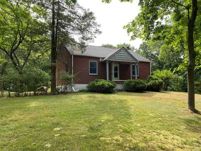 195 Gloria Blvd, Hauppauge, NY, 11788