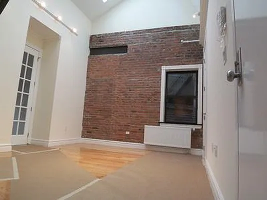 Rented by Centennial Properties NY | media 26