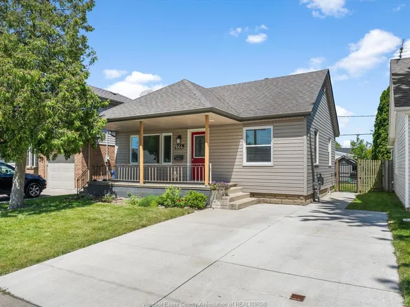 664 William St, Tecumseh, ON N8N 2A1