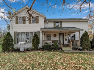 3216 Checkered Tavern Rd, Gasport, NY 14067