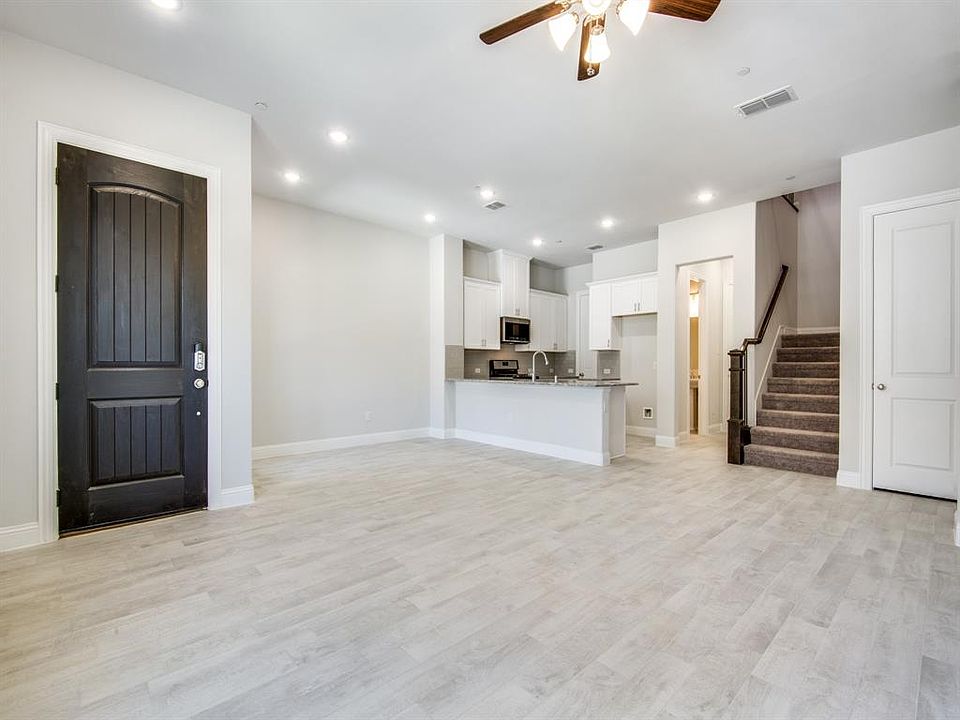 2nd image of 1485 Windermere Way