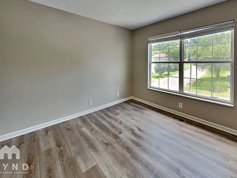 3100 Creekview Ln — Photo 16