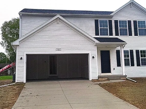 203 Kingsberry Dr, Blissfield, MI 49228