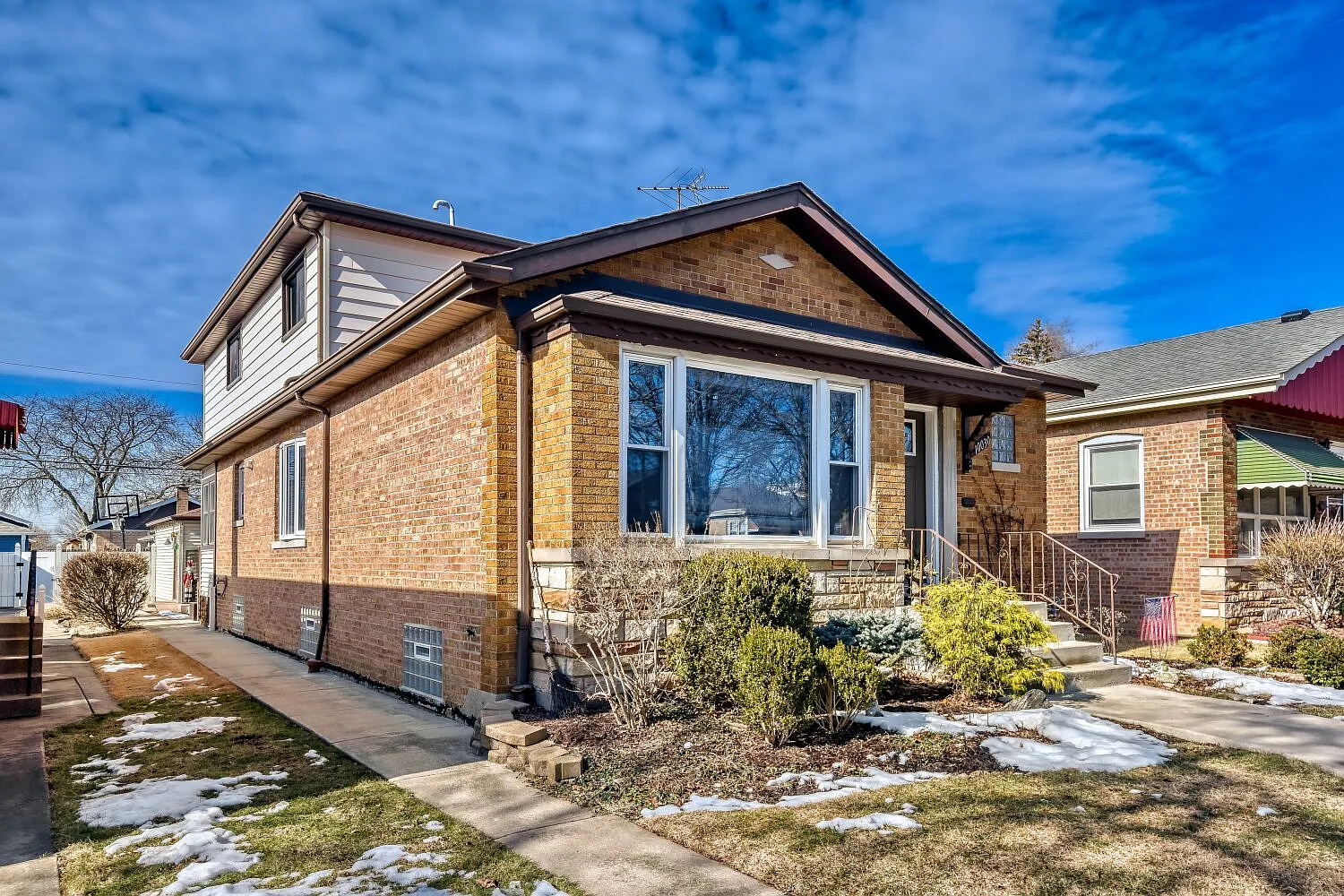 10030 S Washtenaw Ave photo 1