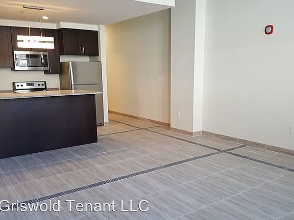 4th image of 1145 Griswold St Unit 1006