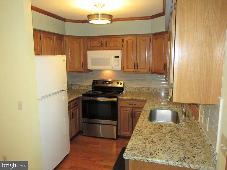 4830 Misty Ct — Photo 3