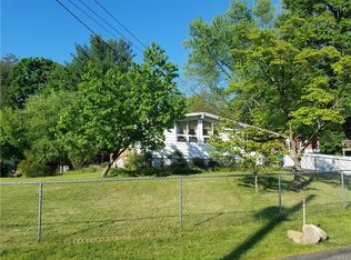 3 Clark Dr, Nanuet, NY 10954