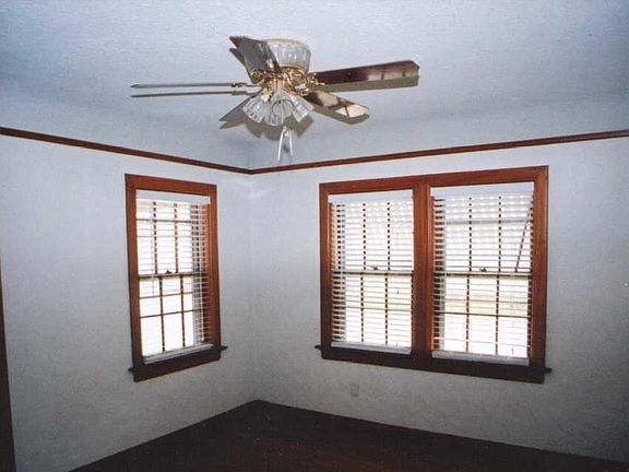 Dining Room with curved (Pullman) ceiling