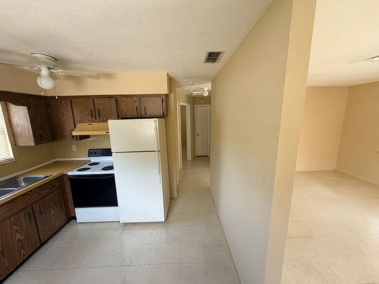 5743 Elm St — Photo 7