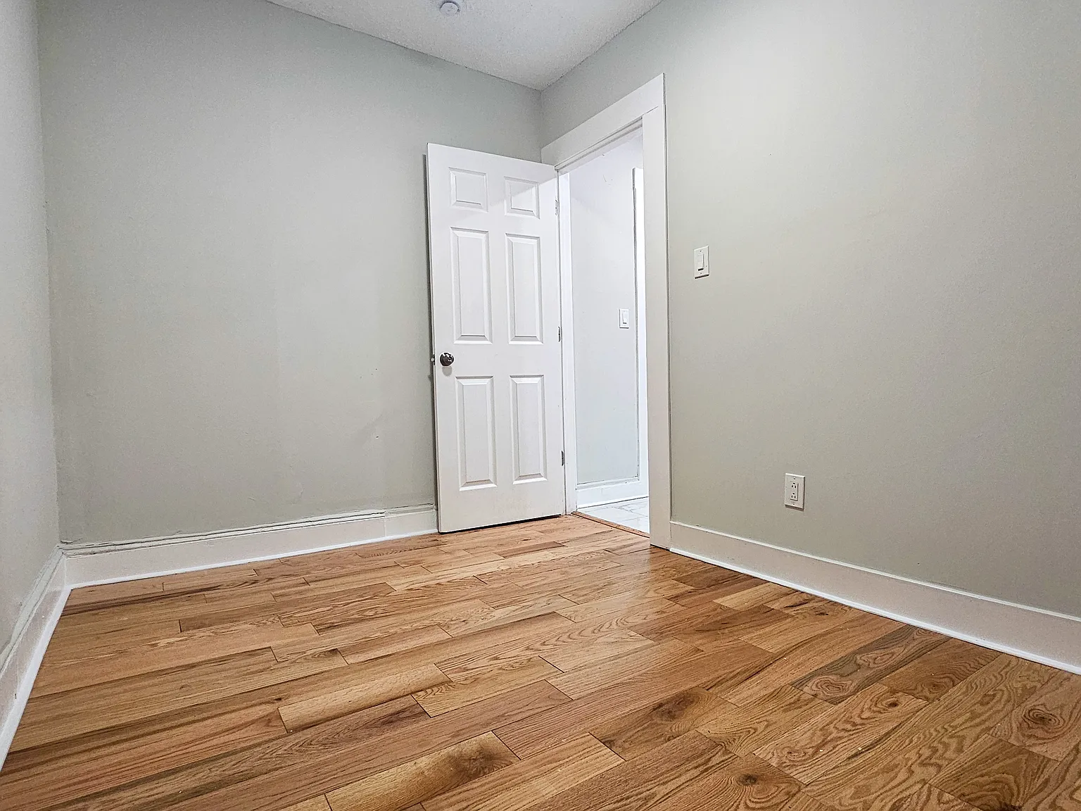 2 bed, 900 sqft, $1,695 — Photo 4